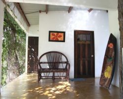 IMG_1712-3-ROOMS-SEAT-CANOE-1_FINAL-500x329